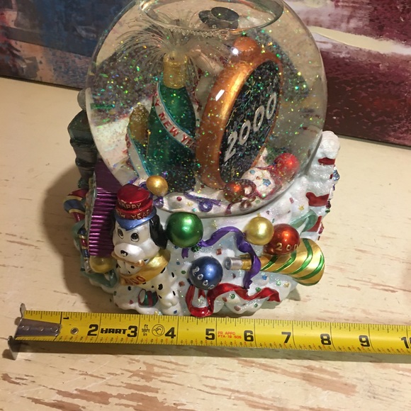 Christopher Radko Musical Snow Globe - Picture 11 of 12